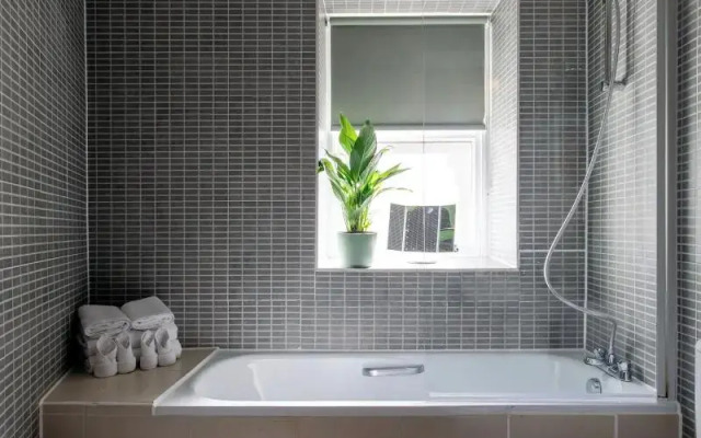 Round House Apartments