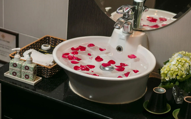 Hanoi Emotion Hotel