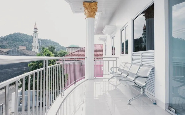 RedDoorz Syariah near Transmart Lampung