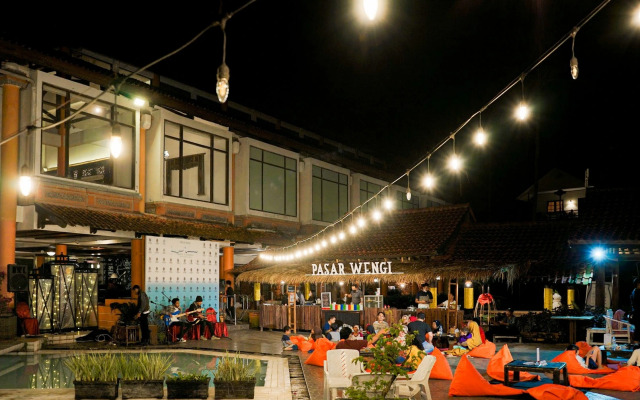 Royal Hotel and Villa Trawas