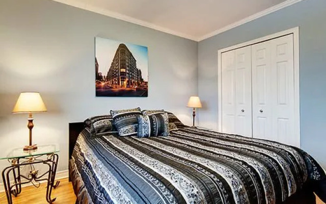 Château Royal Hotel & Suites