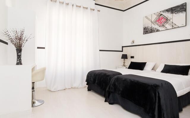 Hostal Gran Via 63 Rooms