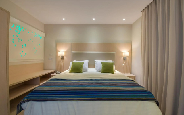 Myroandrou Beach Apartments