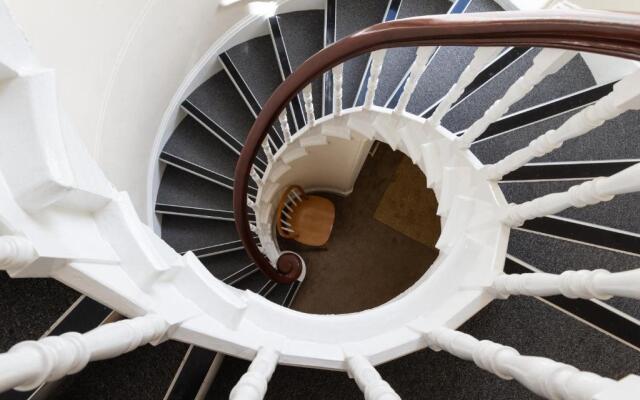 Harbour Street Apartment