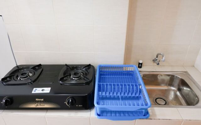 Cozy Stay Studio At Puncak Permai Apartment