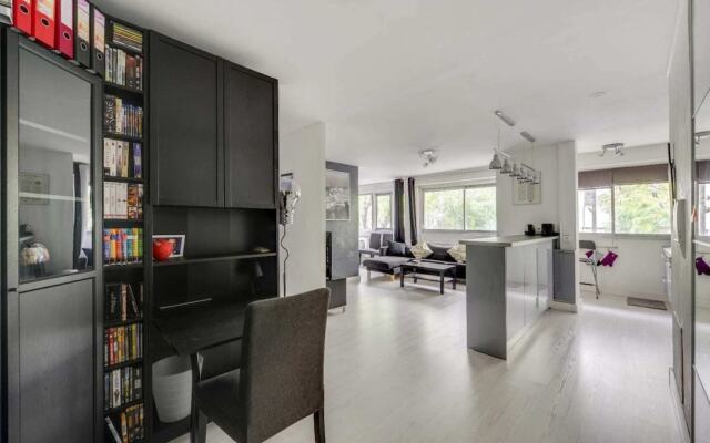 Modern 1bedroom Flat With Terrace in Trendy Paris XI