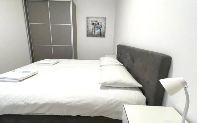 Stylish 3BR Golf Residence Eilat