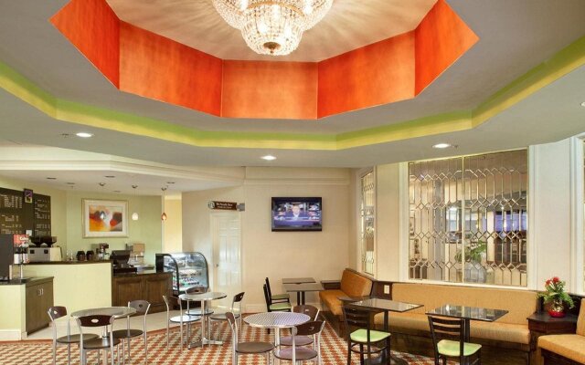 Doubletree by Hilton Hotel Fayetteville