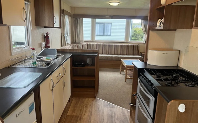 Super Pet Friendly 2 Bedroom Caravan Heacham Beach