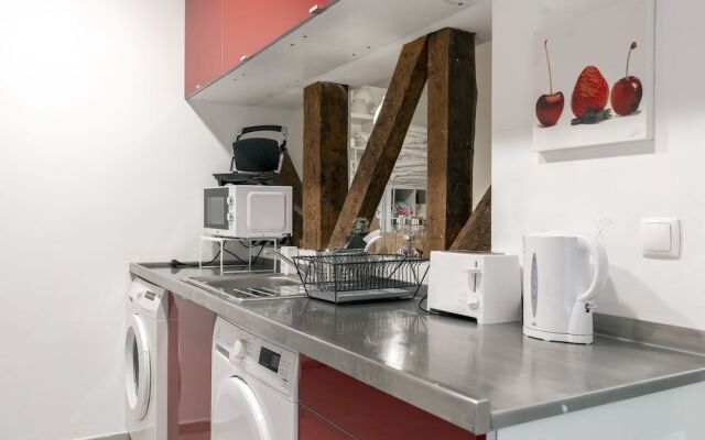 Lisbon Downtown by 262