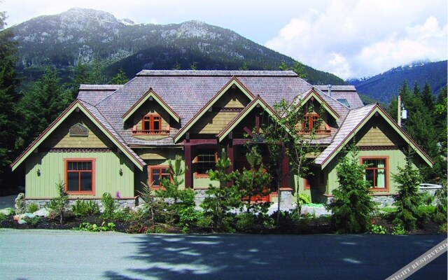 Whistler Alpine Chalet Retreat & Wellness