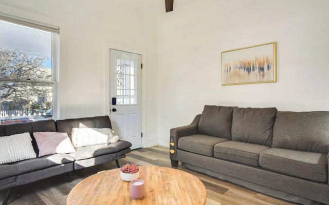 Near UNM & ABQ Biopark: East Dtwn Studio