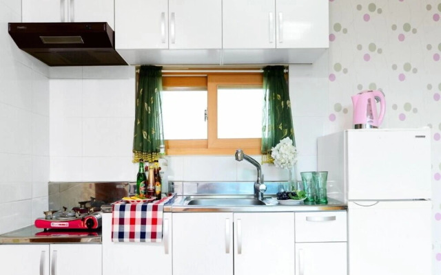 The Tree in the Lake