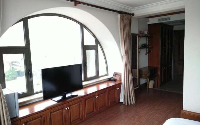 Daily Mega Holiday Hotel