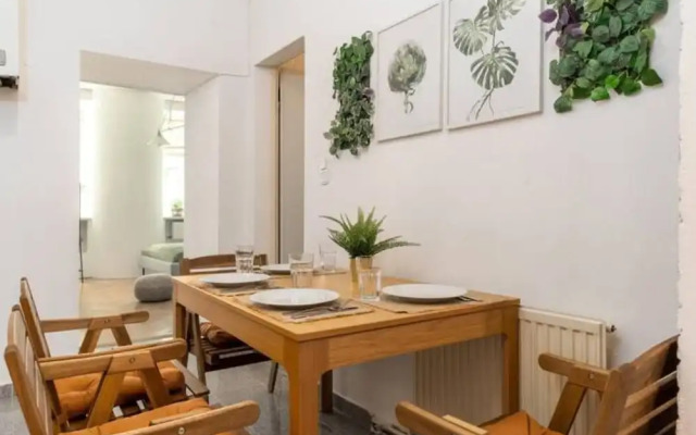 Designer Apartments - Near Danube