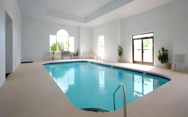 Baymont Inn & Suites Winston Salem