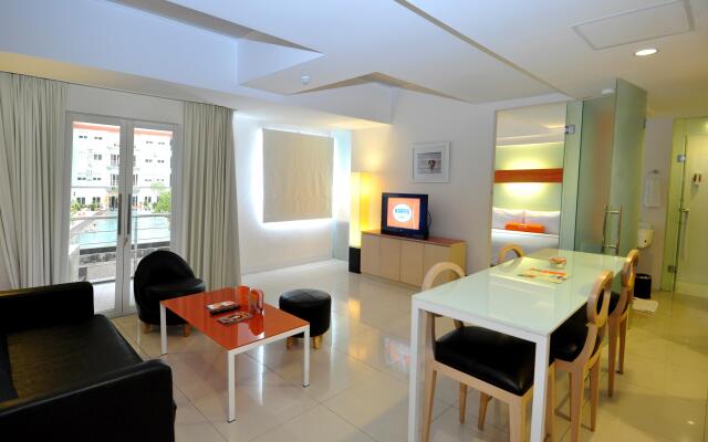 HARRIS Hotel & Residence Riverview Kuta - Bali