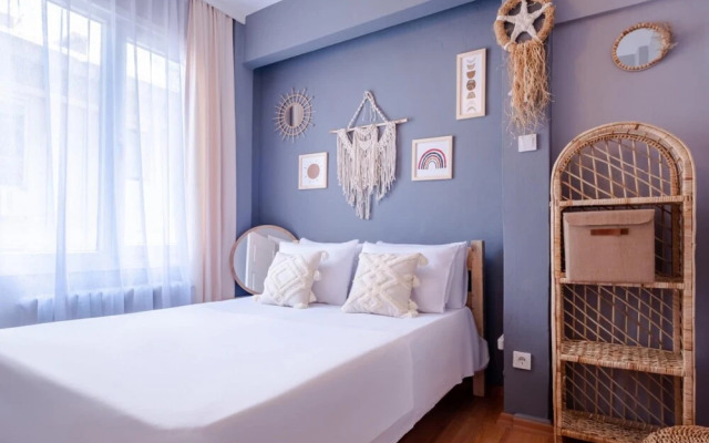 Spectacular Flat Near Bagdat Street in Kadikoy