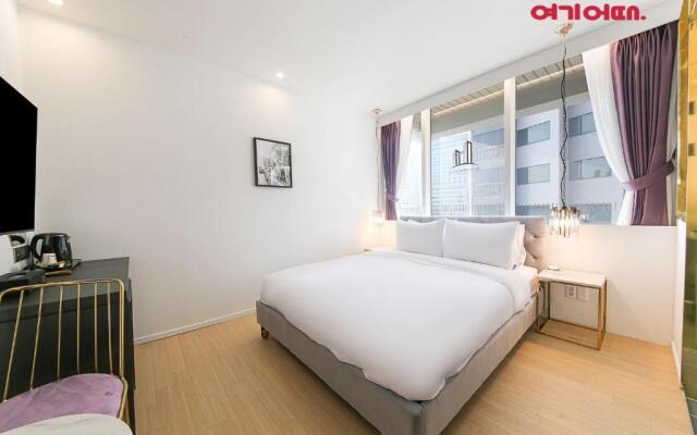 De Homme Hotel