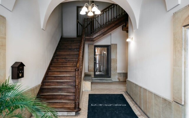 Historic Apartment With Antique Fresco at Main Square Old Town View