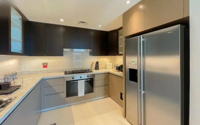 Luxury Skyscraper in the Heart of DT