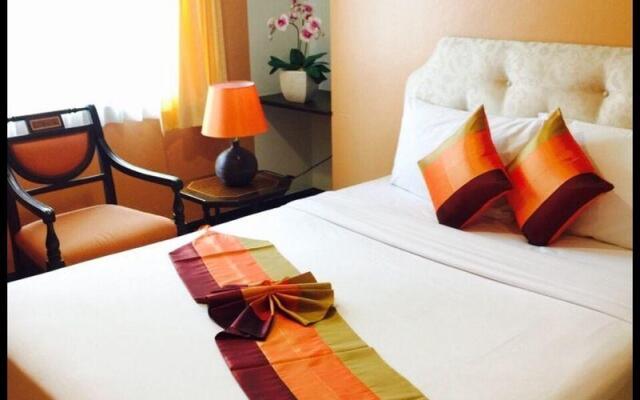 Yellow Ribbon Hills, Boutique Suites