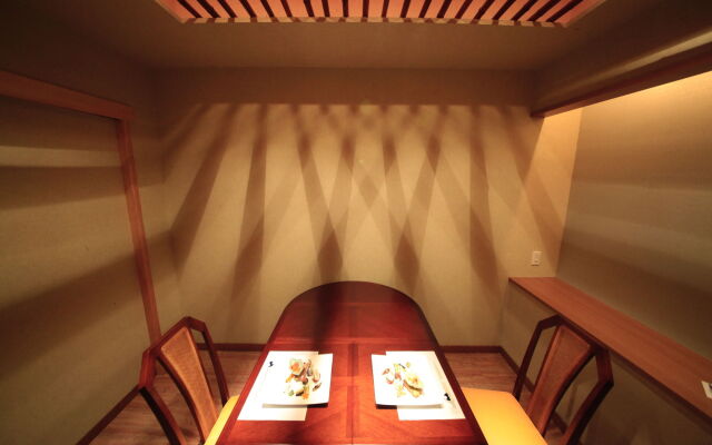 Ryotei Hanayura Ryokan