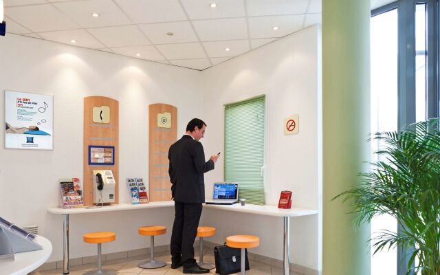 ibis budget Mantes-la-Jolie Sully