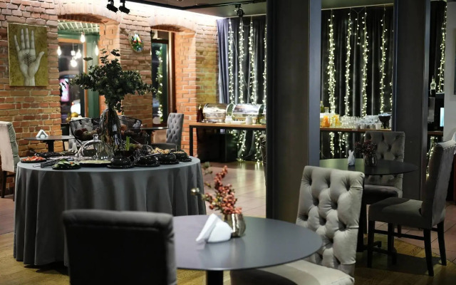 Navalis Hotel