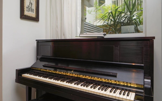 Miami Regatta House
