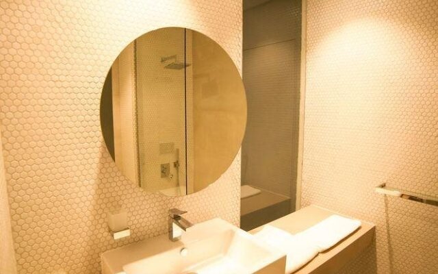 M Executive Residence & Boutique Hotel - Adults Only