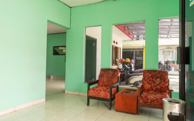 RedDoorz @ Cibogo Puncak Bogor 2