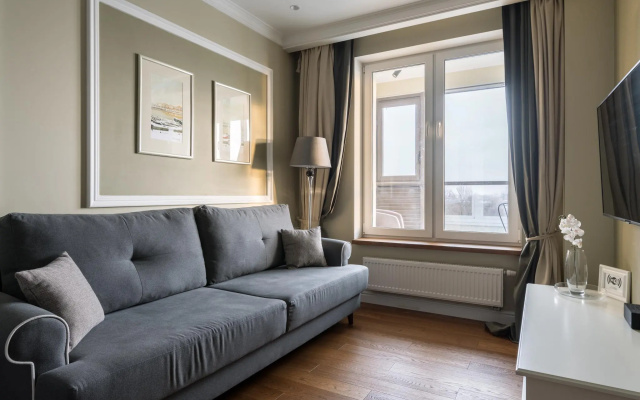 Sutki Rent (Сутки Рент) у Невы