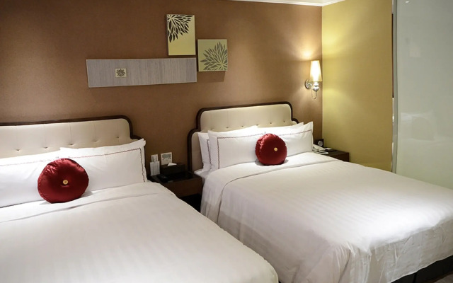 Shiny Ocean Hotel