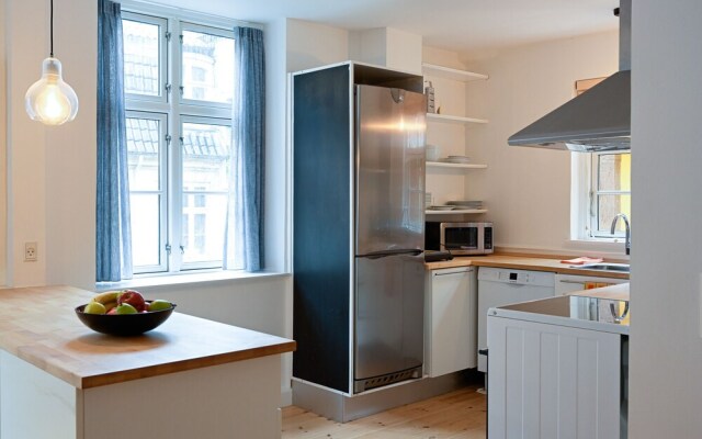 Beautiful 3-bedroom Apartment in a Lovely Neighborhood of Christianshavn