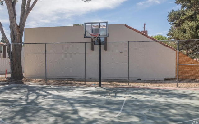 Thunderbird Resort Club
