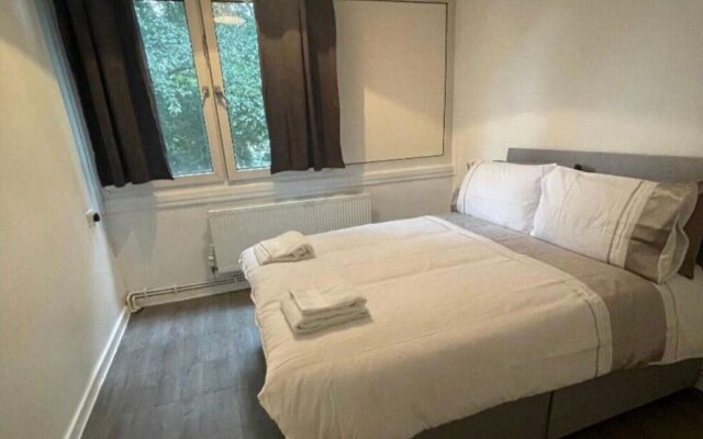 Beautiful Flat in London Near River Thames
