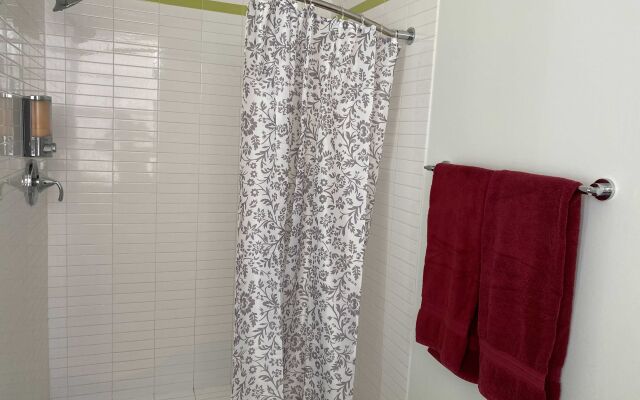 Downtown Dallas 2Br 2Bath Apt + Great Value