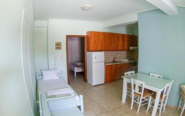 Paradise Studios & Apartments