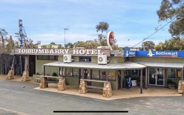 Torrumbarry Motel