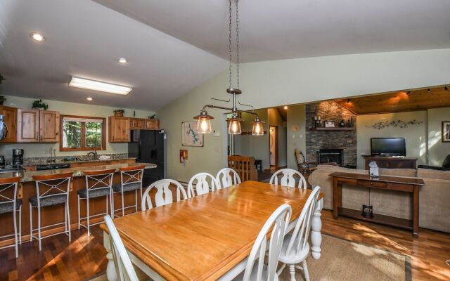 Lake Reflections 4 Bedroom House