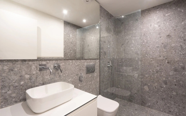 LIV Athinum 1 - Luxury Apartment 4C