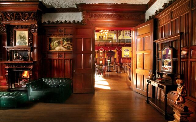 WelcomHeritage Fernhills Royal Palace