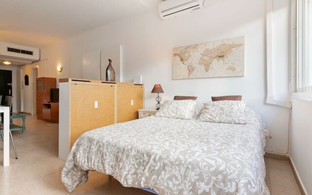 Pleasant Holiday Home in Torremolinos near Beach