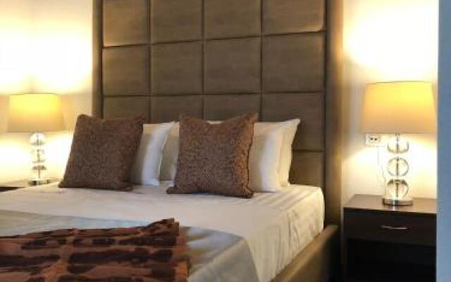 1822 Makrinitsa Suites