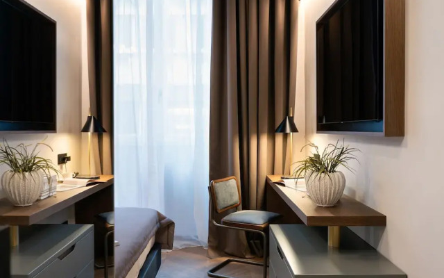 Arts & Crafts Apartments