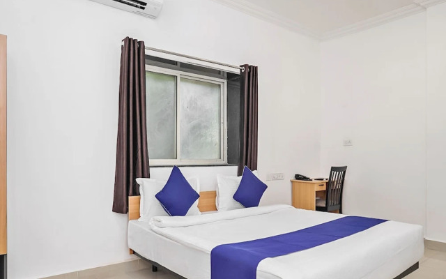 OYO 19530 SilverKey Vishrantwadi