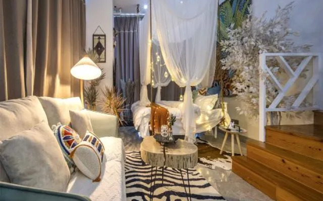 Sanshi Youth Art Apartment (Linhai Yintai)