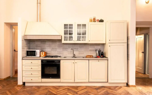 Elegant and historic 3-Bedroom in city center