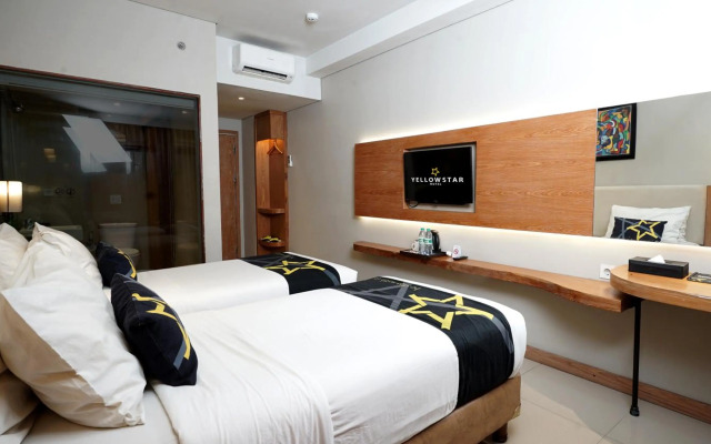Yellow Star Hotel Gejayan